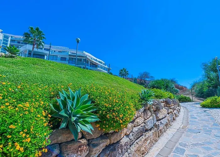 Modern With Beautiful Pool Appartement